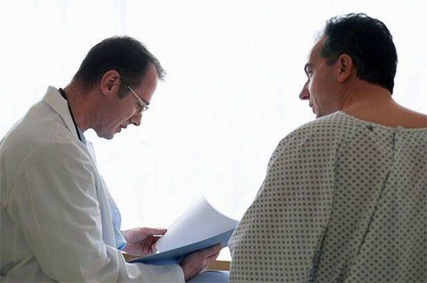 The doctor prescribes medication for prostatitis to the patient